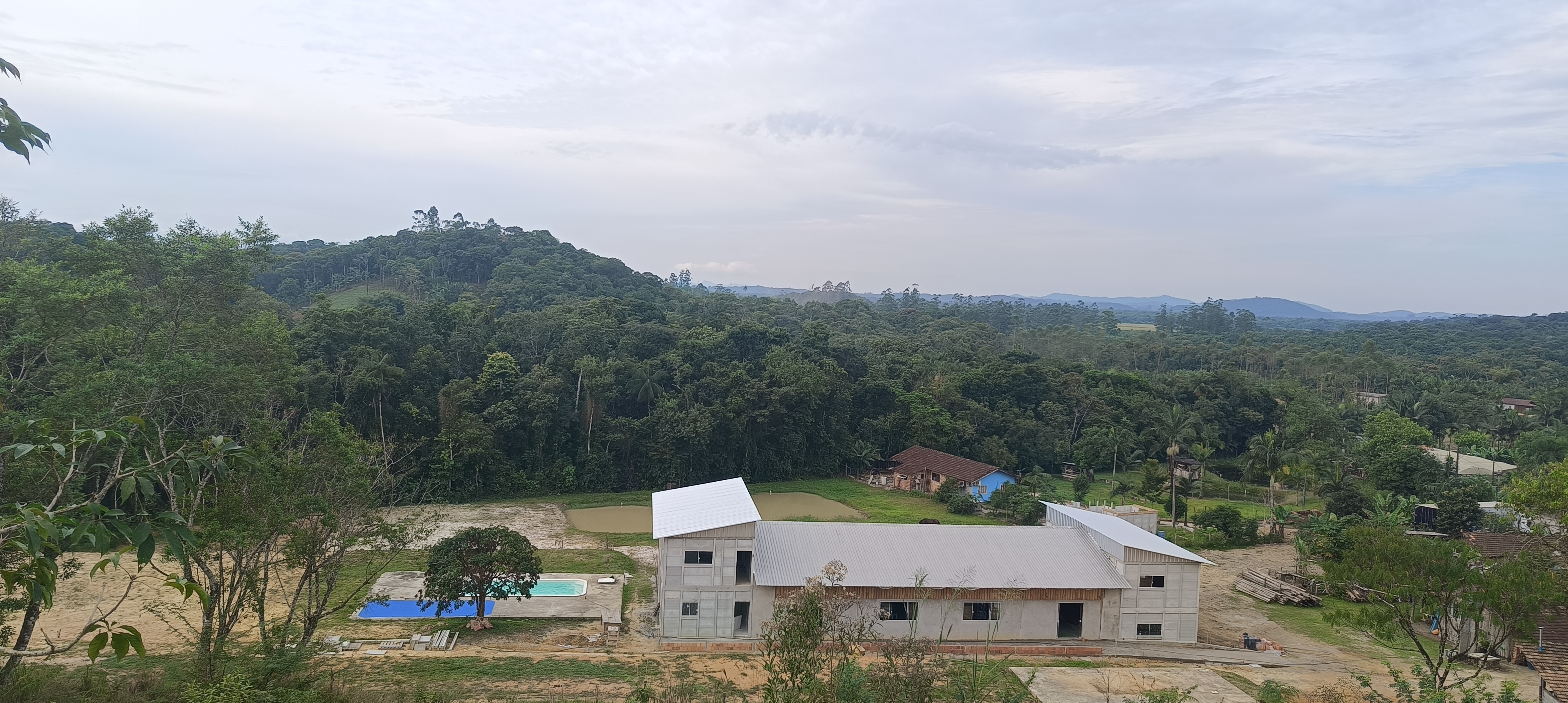 Vista panorâmica da propriedade do Instituto MELC em Joinville